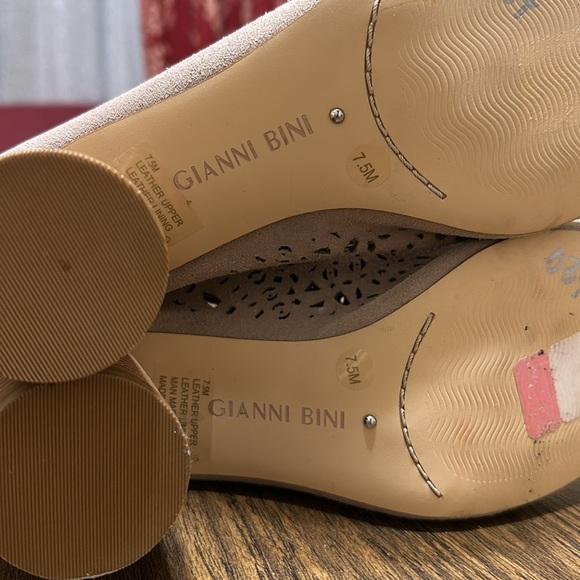 Gianni Bini Pomma Suede Laser Cut Booties, Taupe, Women’s size US 7.5 - Picture 8 of 8